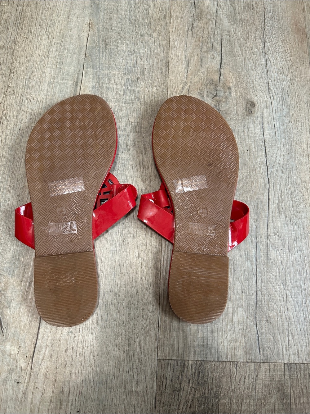 Rouge Helium Red Patent Thong Sandals with Decorative Medallion Accent - Picture 4 of 5